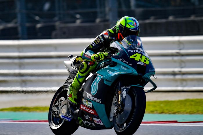 Kesulitan di lintasan basah, Valentino Rossi ungkap penyebab dirinya tercecer di FP2 MotoGP Emilia Romagna 2021