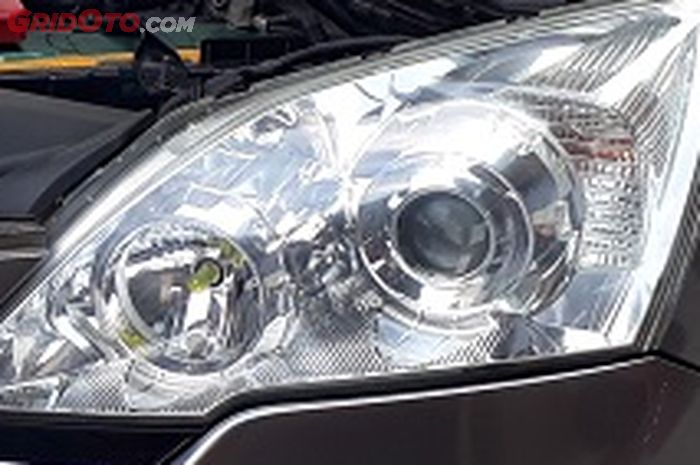 Headlamp Honda CR-V generasi ketiga