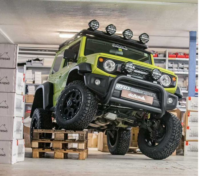 Modifikasi Suzuki Jimny baru dapat portal axle khusus buatan Delta 4x4