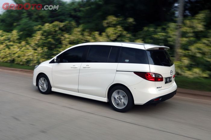 Bantingan suspensi Mazda5 tergolong keras