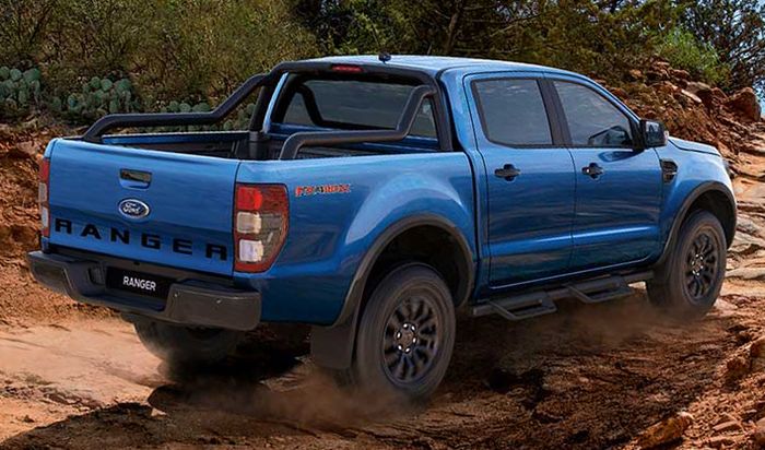 Ford Ranger FX4 MAX  pakai mesin baru unit diesel 2.000cc 4 silinder EcoBlue twin-turbocharged