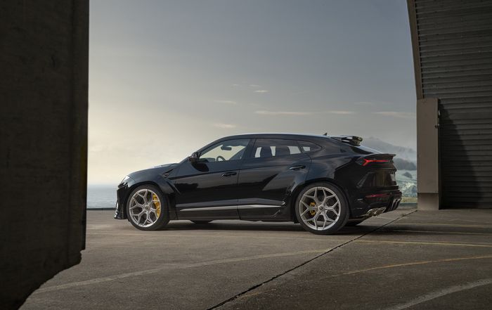 Tampilan samping jadi lebih ceper berkat suspensi udara