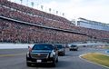 Tepati Janji, Donald Trump Gunakan Mobil Dinas Kepresidenan Keliling Sirkuit Daytona 500