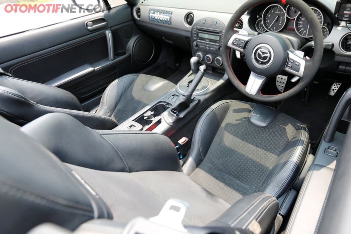 Setir dilapis suede biar lebih sporty