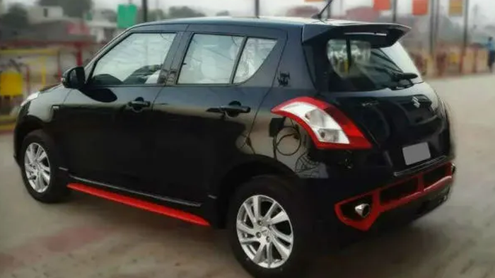 Tampilan belakang Suzuki Swift sukses bikin pangling garapan DC Design