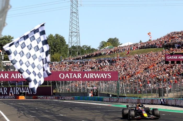 Di musim balap F1 2023 pada seri balap F1 Grand Prix Hungaria Tim Red Bull Racing Honda kembali pecahkan rekor dengan berhasil meraih kemenangan beruntun kesebelas kalinya 
