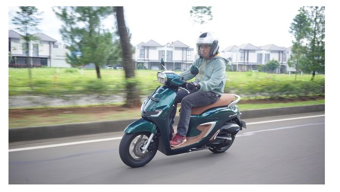 Honda Stylo 160 warna royal green paling laris di Bali 