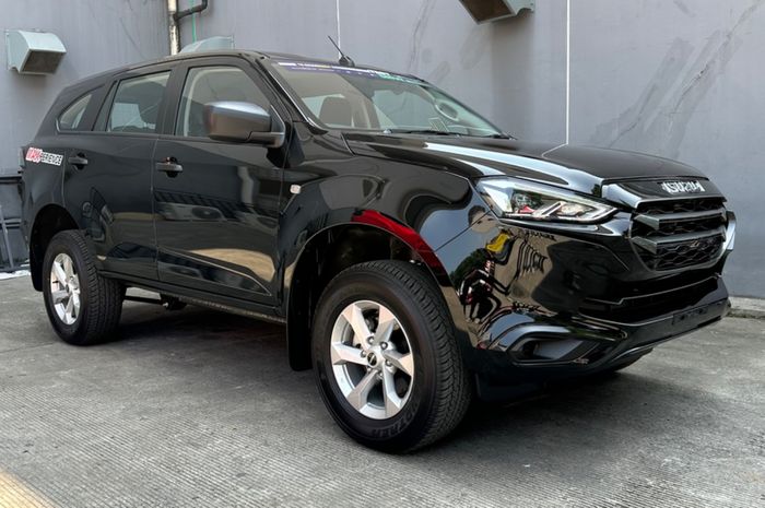 Harga Isuzu Mu-X bekas tahun 2013 sampai 2016.