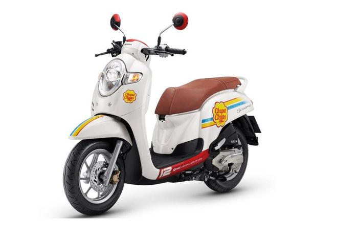 Honda Scoopy i Chupa Chups Limited Edition