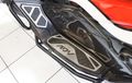 Pasang Bordes Aftermarket di Honda ADV 150, Lebih Gaya dan Anti Slip