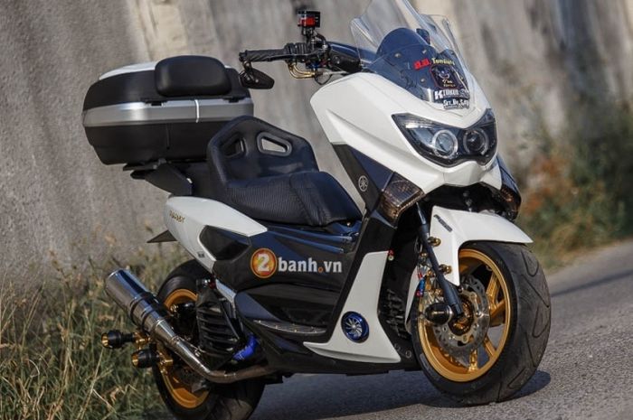 Yamaha NMAX tampil menawan dengan gaya turing low rider