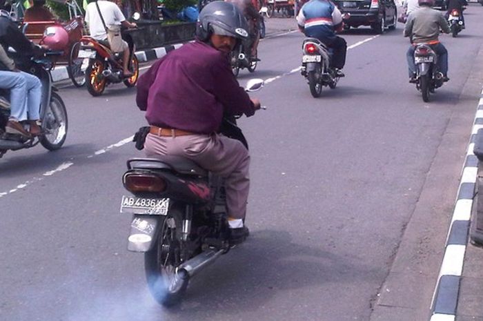 Penyebab Knalpot 2 Tak Ngebul