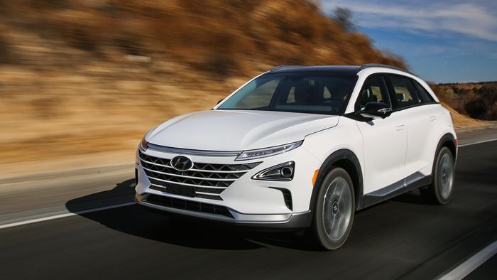 Hyundai Nexo harus direcall karena masalah pada filter port pengisian gas hidrogen.