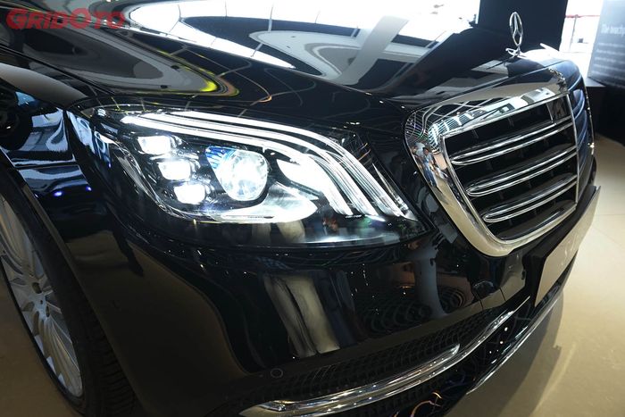 Intelligent ligth system pada Mercedes-Benz S450L memanfaatkan teknologi Multibeam LED yang dipadu teknologi Ultra Range