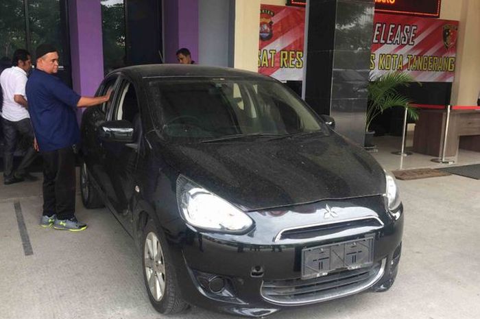 Mobil sopir taksi online korban pembunuhan di Tangerang