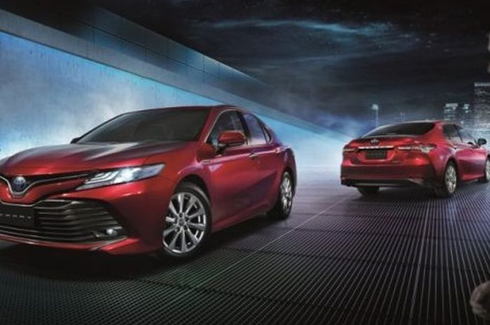 Toyota Camry hadir dalam empat tipe