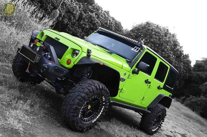 Jeep JK Wrangler Gecko Green