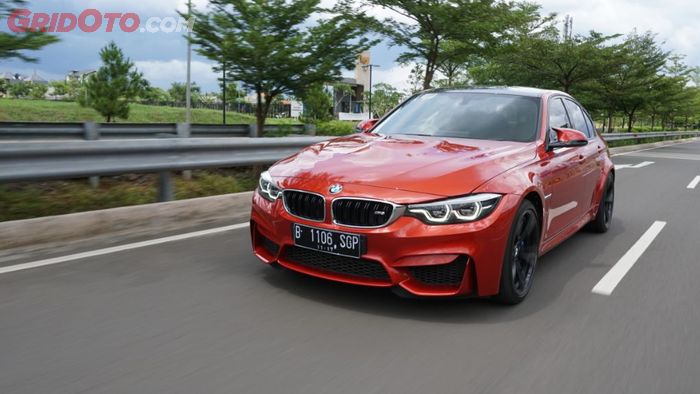 BMW M3 mampu berakselerasi dari 0-100 km/jam hanya dengan 4,6 detik