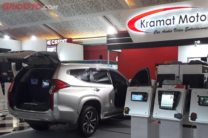 Booth pameran Kramat Motor yang berada di Kemayoran, Jakarta