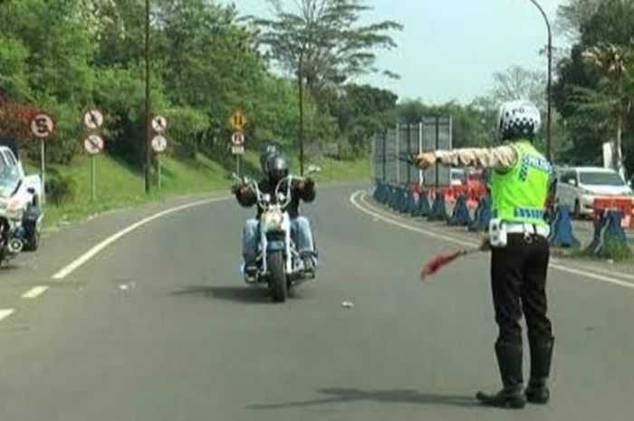 Ilustrasi Pengendara Moge Masuk Jalan Tol