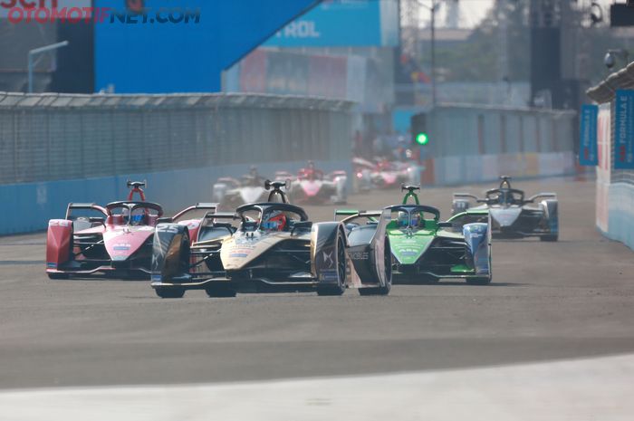 Latihan bebas pertama balap Formula E Jakarta