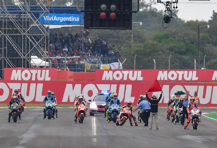 Marc Marquez alami mesin motor mati sebelum start MotoGP Argentina 2018