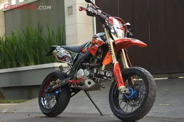 Segini Modal Ubah Kawasaki KLX 150 Supermoto Bertabur Part