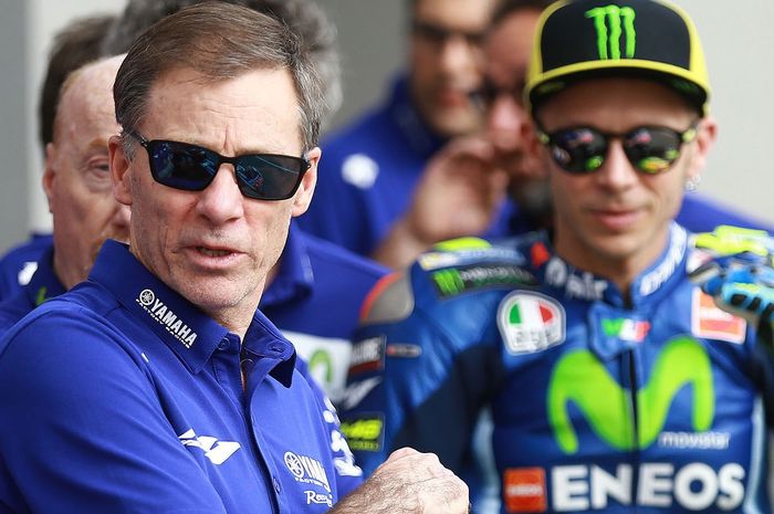 Lin Jarvis  dan Valentino Rossi. Manuver Marc berbahaya