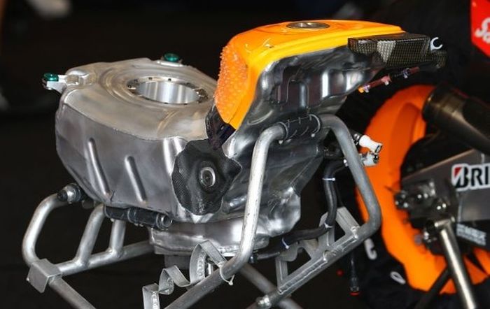 Tangki bahan bakar di motor MotoGP