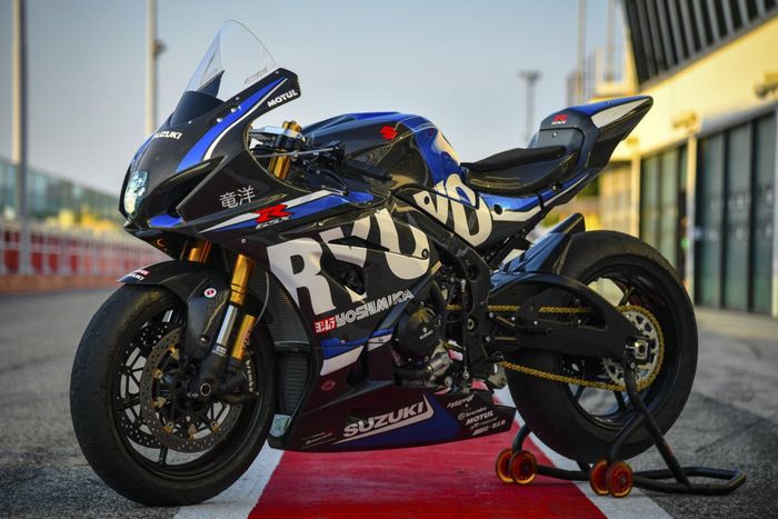 Suzuki GSX-R1000R Ryuyo gunakan fairing carbon fiber