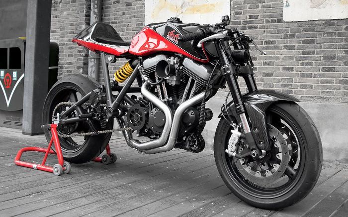  Harley-Davidson Sportster cafe racer besutan Dan Moto