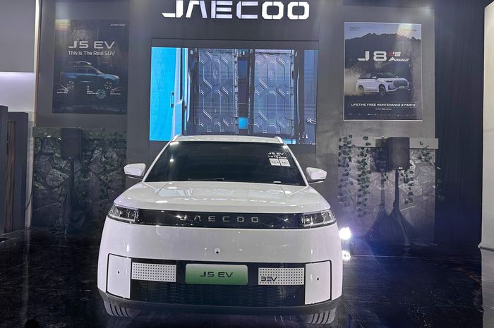 Jaecoo J5 di GIIAS Makassar