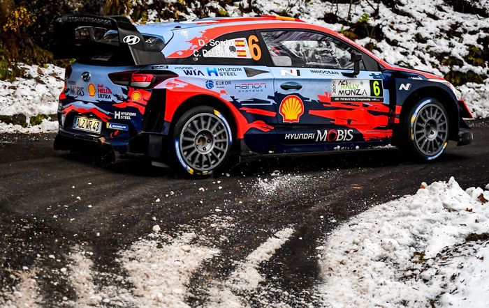 Pereli tim Hyundai, Dani Sordo sempat menerima penalti 10 detik akibat memotong chicane pada Reli Monza 2020