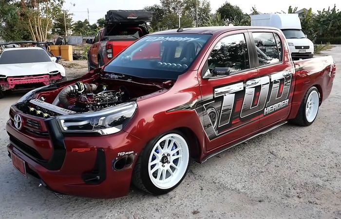 Tampilan modifikasi Toyota Hilux paling hardcore untuk balap drag race