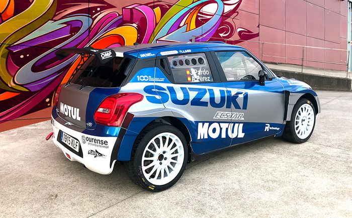 Suzuki Swift R4lly S dengan balutan livey tim MotoGP Suzuki&nbsp;Ecstar 2020