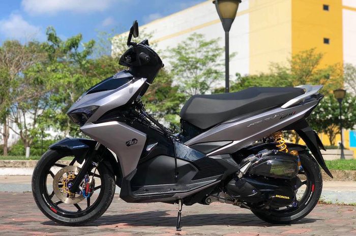 Modifikasi Honda Air Blade 125 