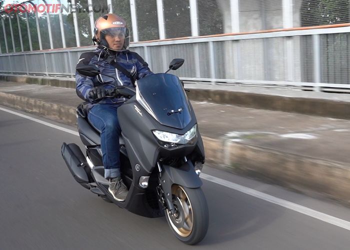 Helm full face nmax clearance