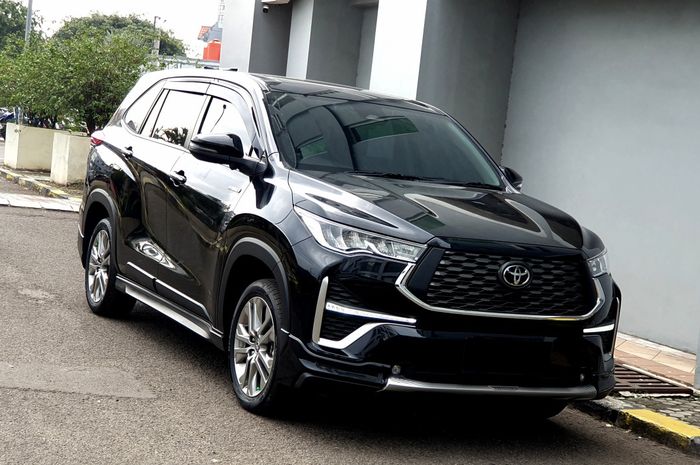 Spesifikasi dan kisaran harga Toyota Innova 2.0 Zenix Q Hybrid Modelista TSS tahun 2024 seken.