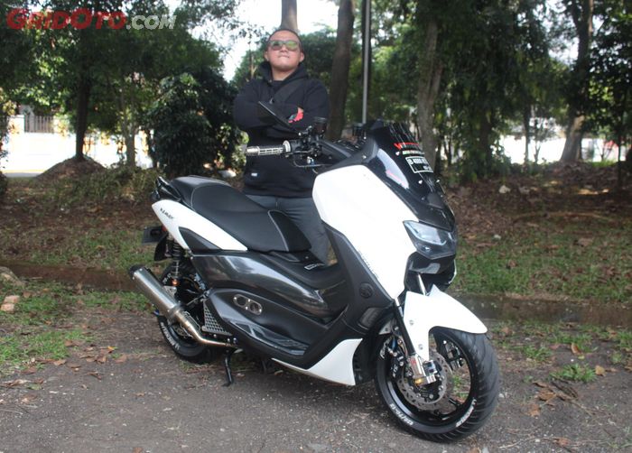 Bro Bimo dengan Yamaha New NMAX modifikasinya