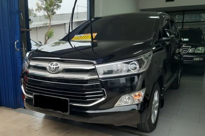 Spesifikasi dan kisaran harga Toyota Kijang Innova Reborn V Diesel seken tahun 2016.