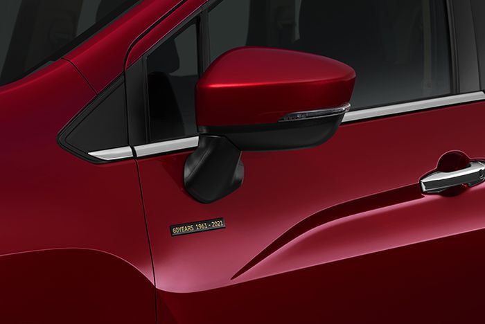 Emblem ekslusif Mitsubishi Xpander Passion Red Edition
