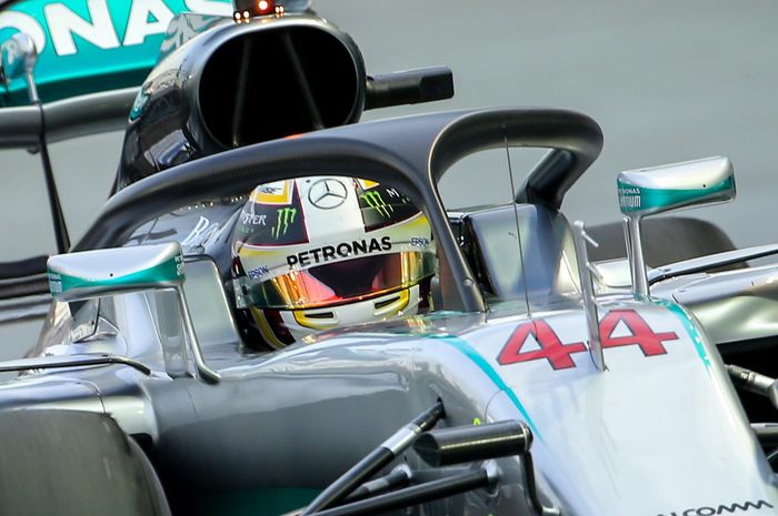 Perangkat Halo di mobil Lewis Hamilton