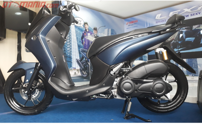 Yamaha Lexi 125 dengan warna Matte Blue