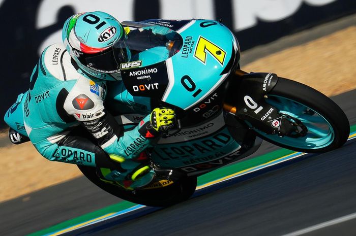 Dennis Foggia dari tim Leopard Racing makin mendomiasi di sesi latihan bebas 3 atau FP3 Moto3 Prancis 2022