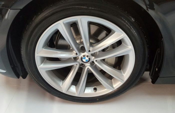 Sporti berkat pemakaian pelek palang lima