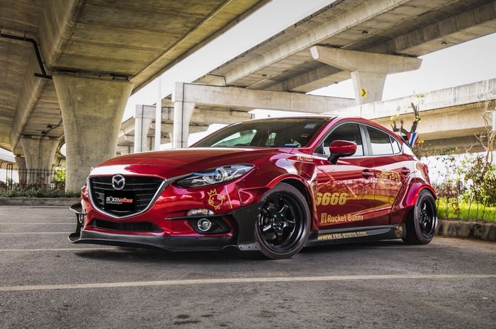 Modifikasi Mazda3 bertampang sangar asup gaya body kit Rocket Bunny