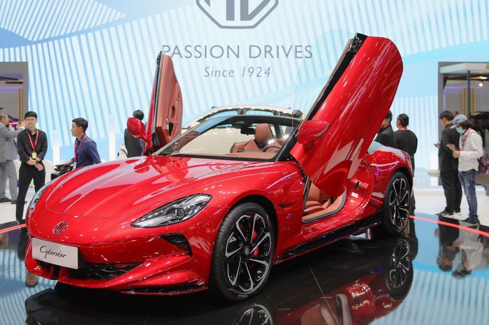 MG Cyberster tampil memukau di Thailand Motor Expo 2023.