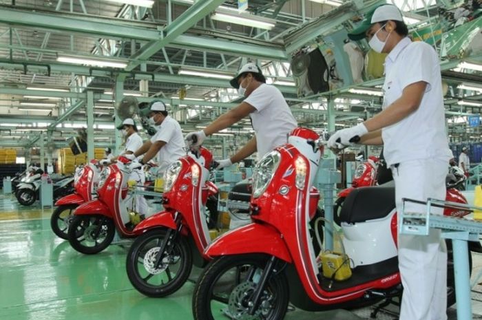 Ilustrasi perakitan Honda Scoopy