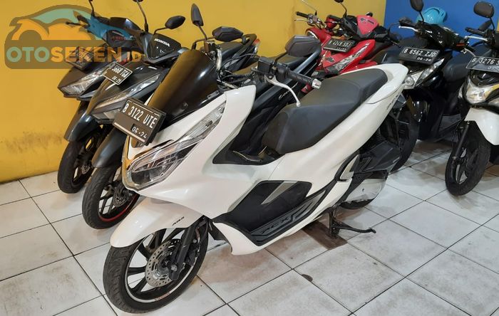 Honda PCX 150 bekas di showroom