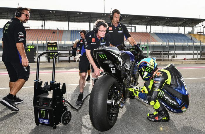 Valentino Rossi mengalami masalah dengan ban di tes MotoGP Qatar 2020